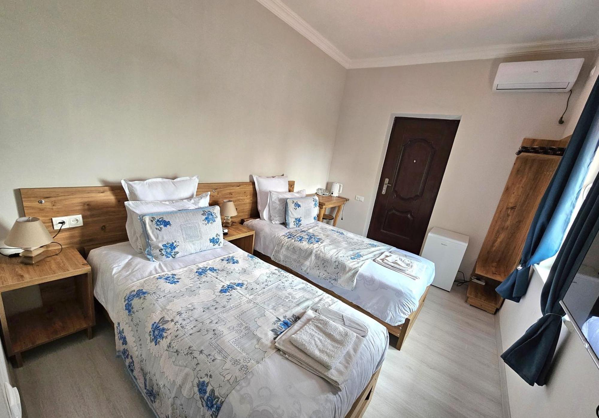 Hilltop Guest House Kutaissi Exterior foto